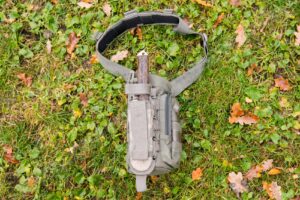 Maxpedition 10x4 Bottle Holder, Shoulder Strap, Baton Sheath (ASP Teleskopschlagstock), Single Sheath (Pfefferspray), Spec Ops Combat Master Sheath (Dawson Mojave 6)